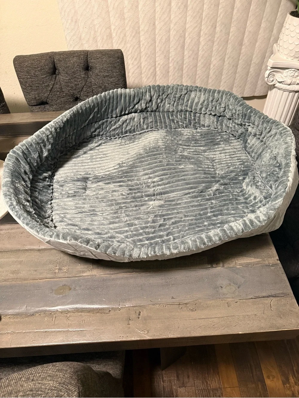 Plush Gray Pet Bed - Cozy Oval Lounger